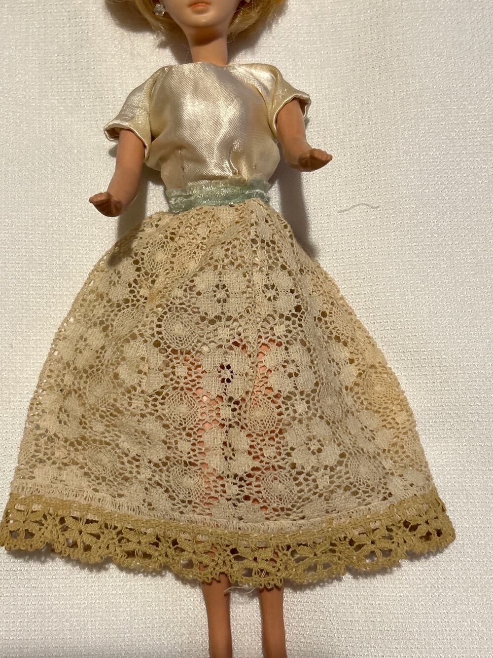 Vtg Ivory Doll Blouse & Crochet Skirt Fits Tressy 12’ Fashion Dolls Homemade